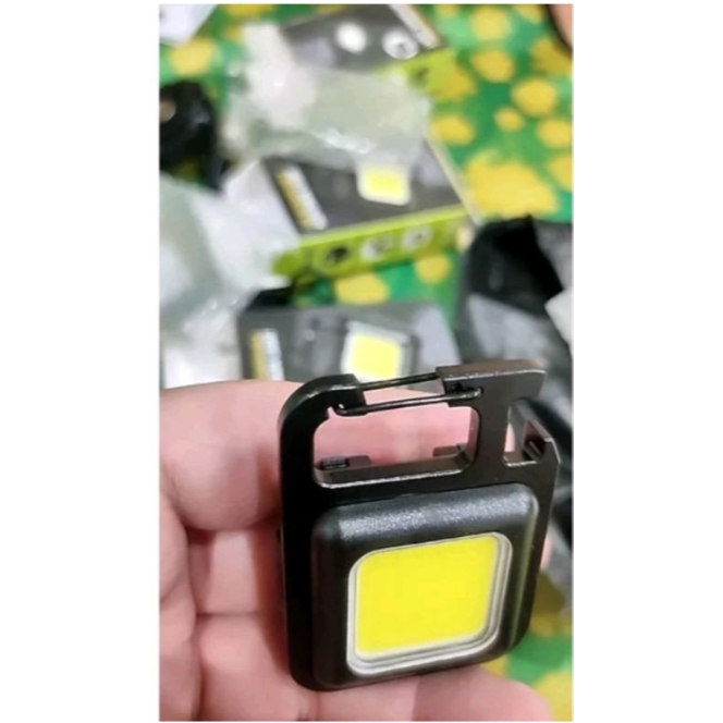 KEYCHAIN LIGHT LAMPU SENTER MINI LED TAHAN AIR KEYCHAIN GANTUNGAN KUNCI MAGNET OPENER