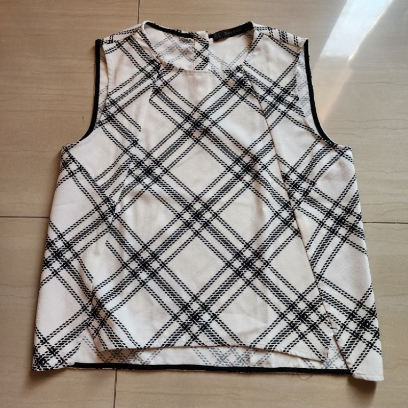 atasan hitam putih zara