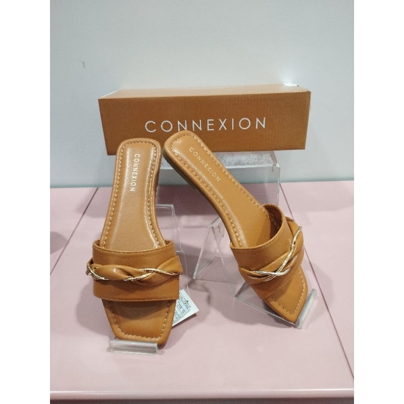 Sandal selop Connexion wanita branded