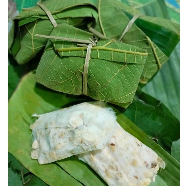 

tempe mbok cenil/tempe bungkus daun/tempe kedelai