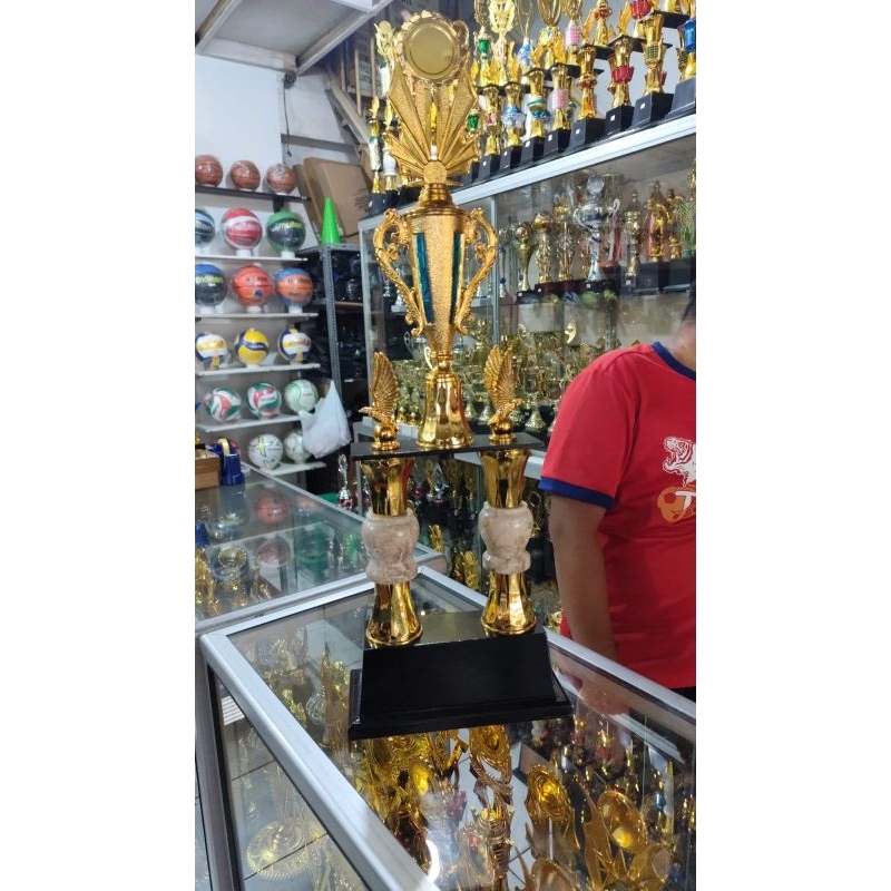 PIALA 2 KAKI.