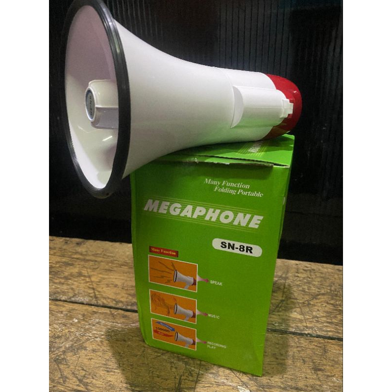 MEGAPHONE