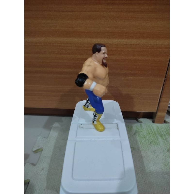 figure world wrestling federation vintage jim the anvil neidhart with anvil flattener