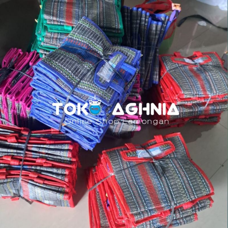 

[Paket 50Pcs Tas] Tas Tenun Tikar Hajatan (Muat 8Kg) / Tas Buwuh Grosir / Tas Souvenir Murah