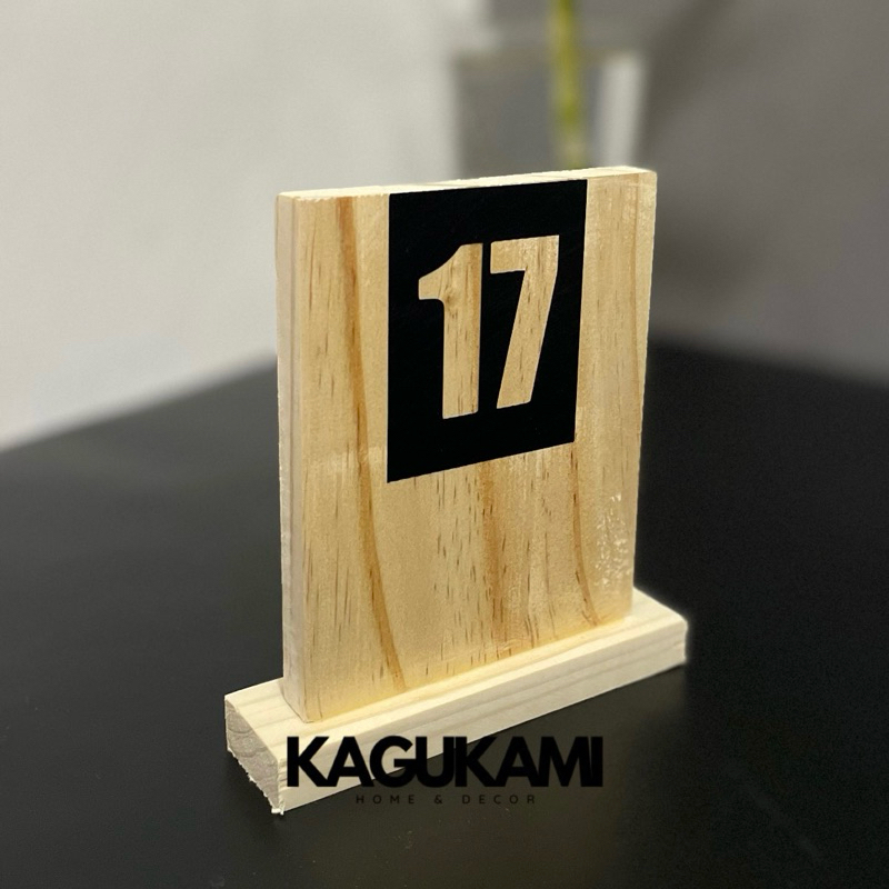 Papan Nomer Nomor Meja Kayu Duduk Minimalis Aestetik