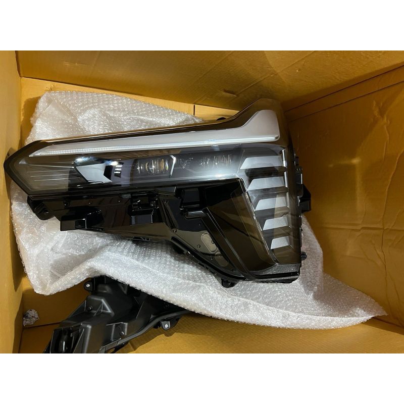 Headlamp Mitsubishi xforce