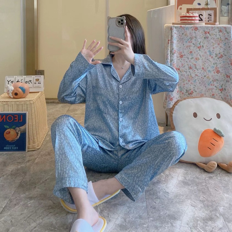 (READY) Piyama Leopard Biru Baju Tidur Satin Premium Kancing Elegant Design Mewah Premium Baju Tidur