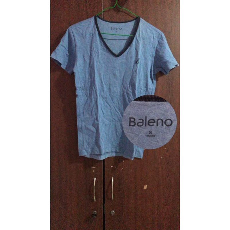 BLUE T-SHIRT V NECK BALENO BRAND PRELOVED