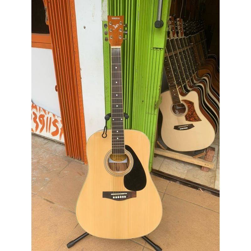 Gitar akustik Yamaha F310 natural Tanam besi custom