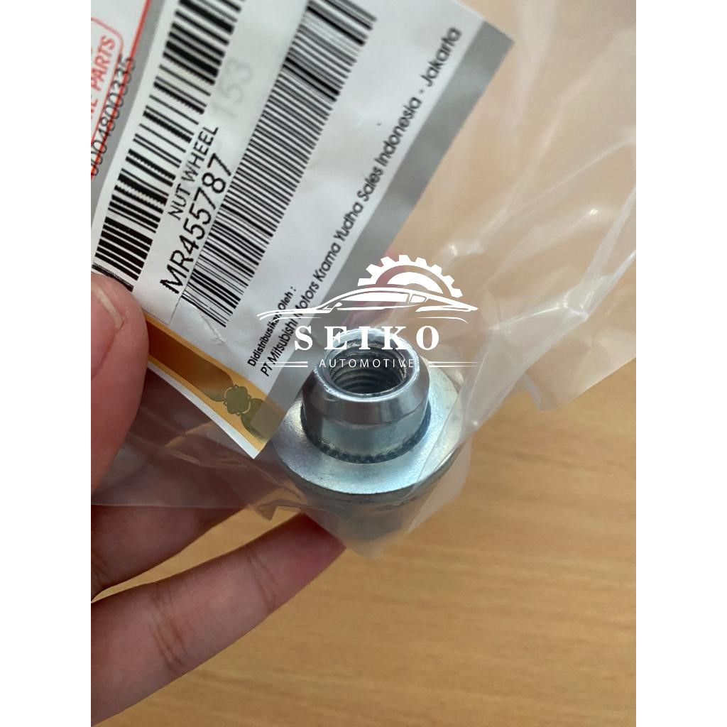 Moor Mur Roda Pajero Sport, Outlander