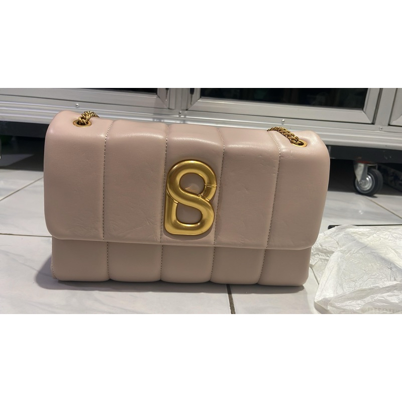 PRELOVED nora flap bag buttonscraves