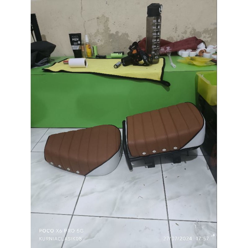 JOK PISAH PISPOT FULL SET HONDA C70 C50 SET DUDUKAN HITAM TEBAL PRESISI