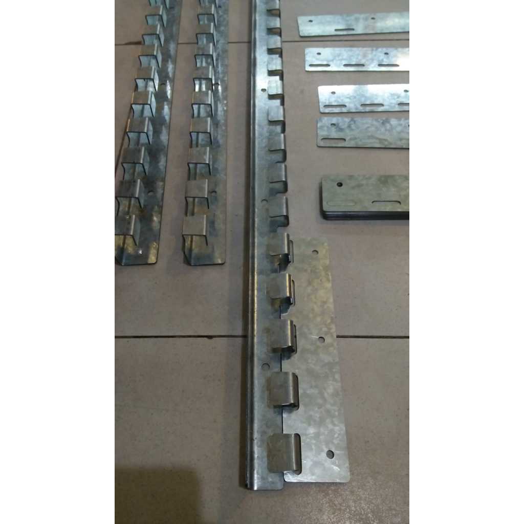 Hanger Bracket Tirai Pvc Lobang 5