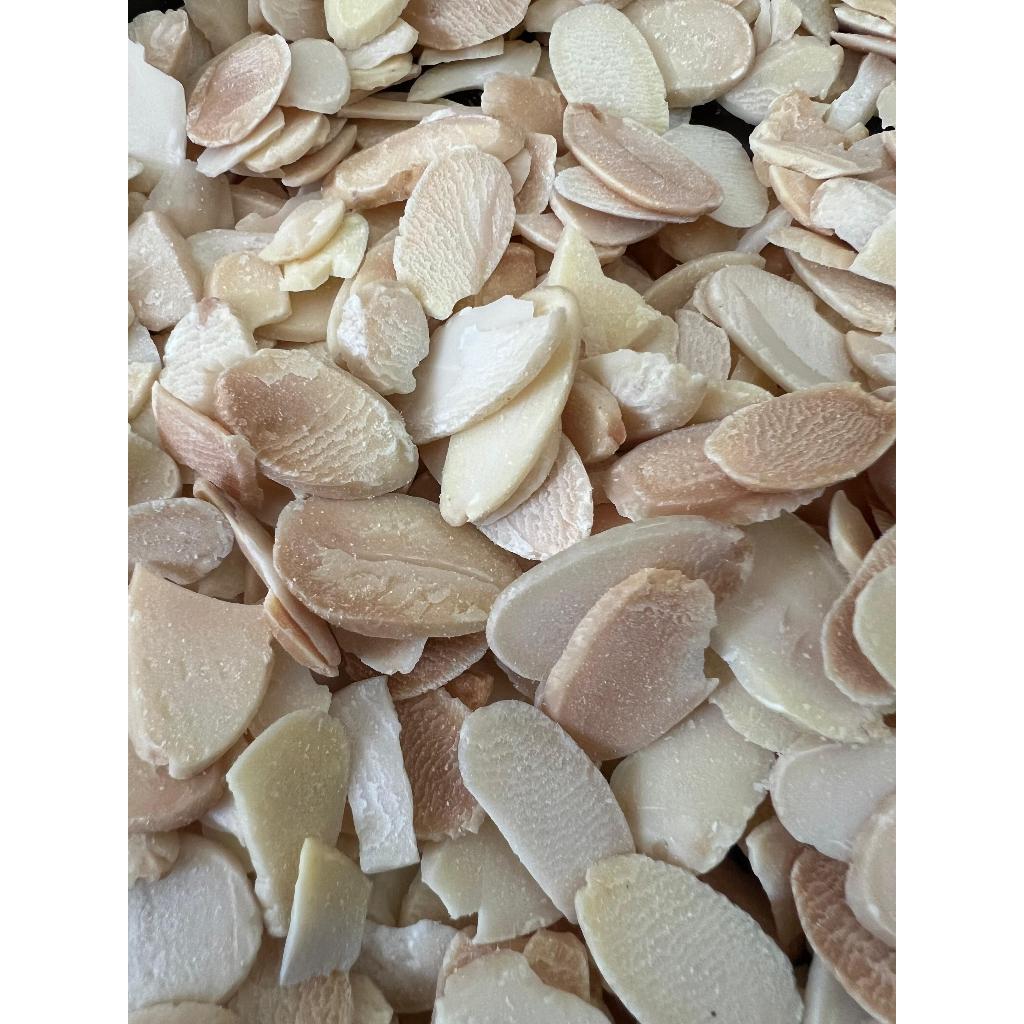 

Francis Organic - Roasted Sliced Almonds 500 gram / Almond Sliced Panggang