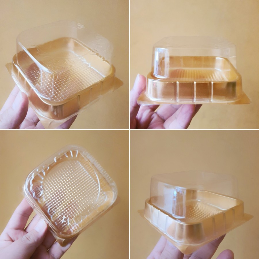 

1pack isi 10pcs mika tray 125 gr mooncake bagian luar 10cm dan bagian dalam 8cm tinggi 4.5cm tray dan penutup mika