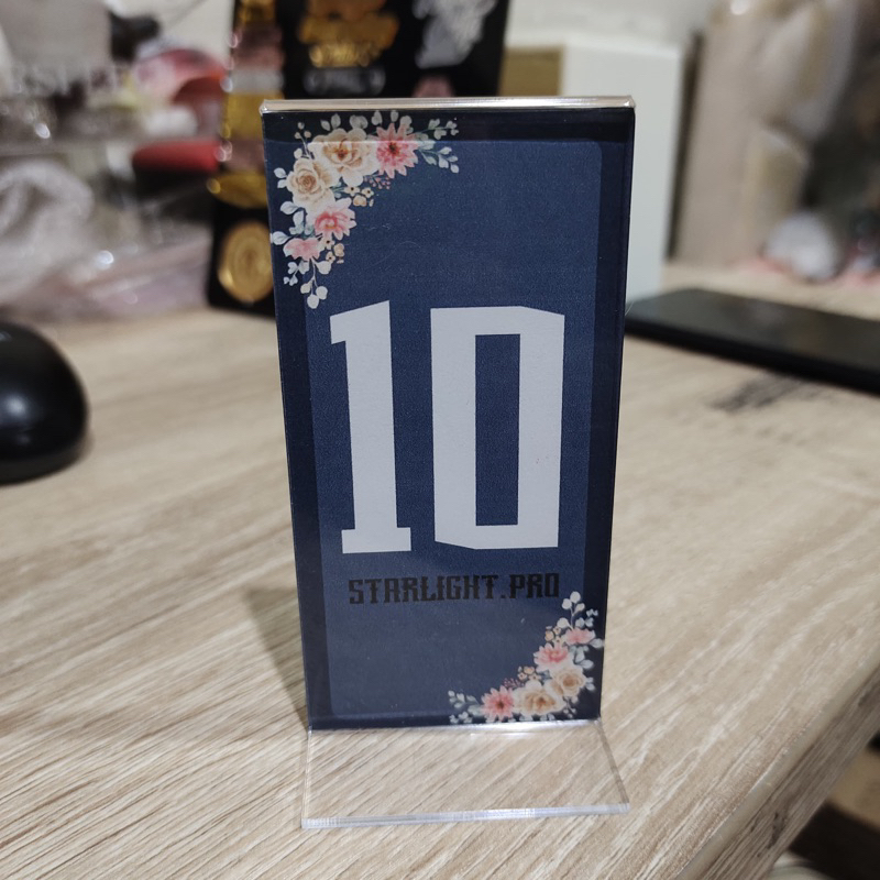 

NOMER MEJA RESTO AKRILIK 10x5 cm / STAND NOMOR MEJA AKRILIK