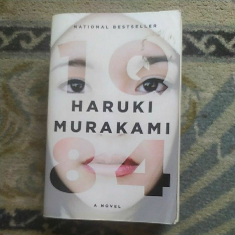 Novel 1Q84 - Haruki Murakami (preloved)