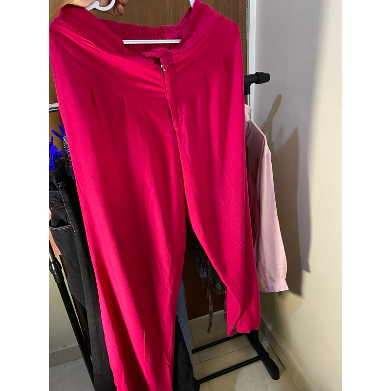 Celana kain warna pink fanta
