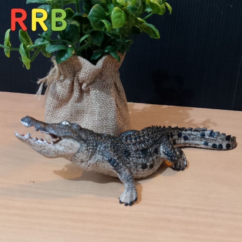 mainan buaya mulut bisa di buka