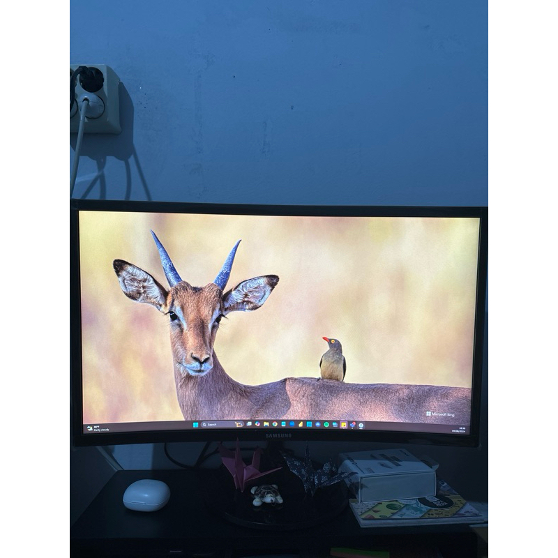 Samsung Essential Curved Monitor CF390