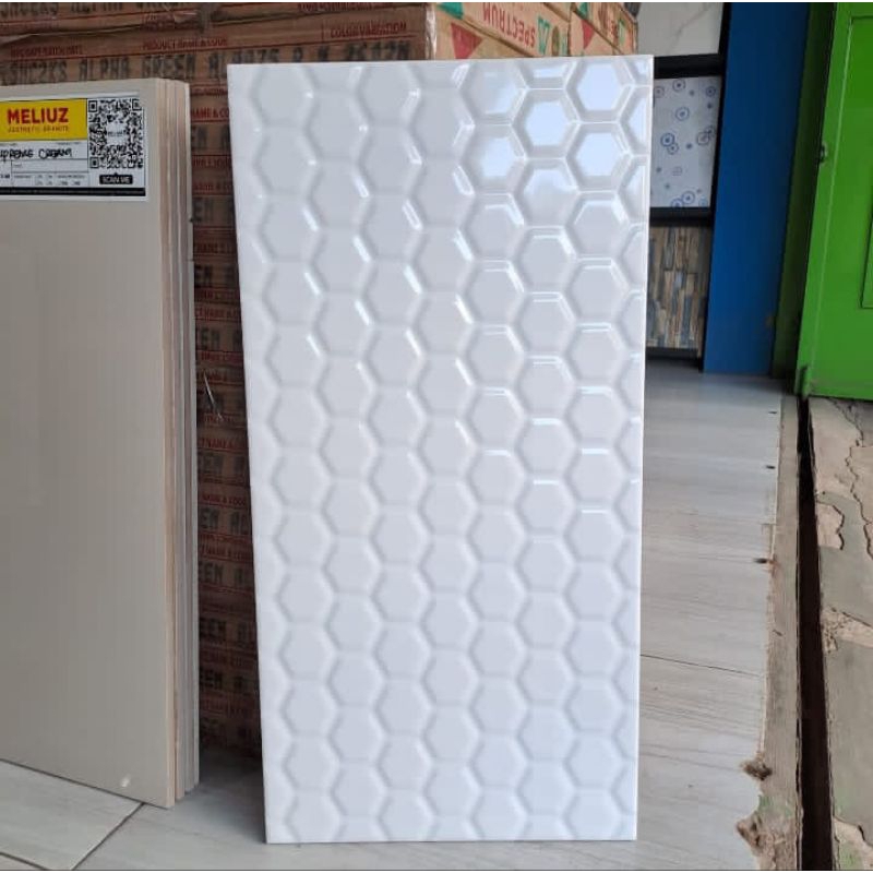 Keramik Dinding 30x60 Putih Hexagonal