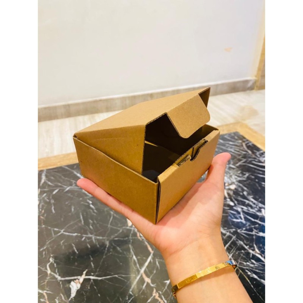 

GIFT BOX Kardus Karton Kotak Kado Die Cut Ukuran 8.5x8.5x4 cm