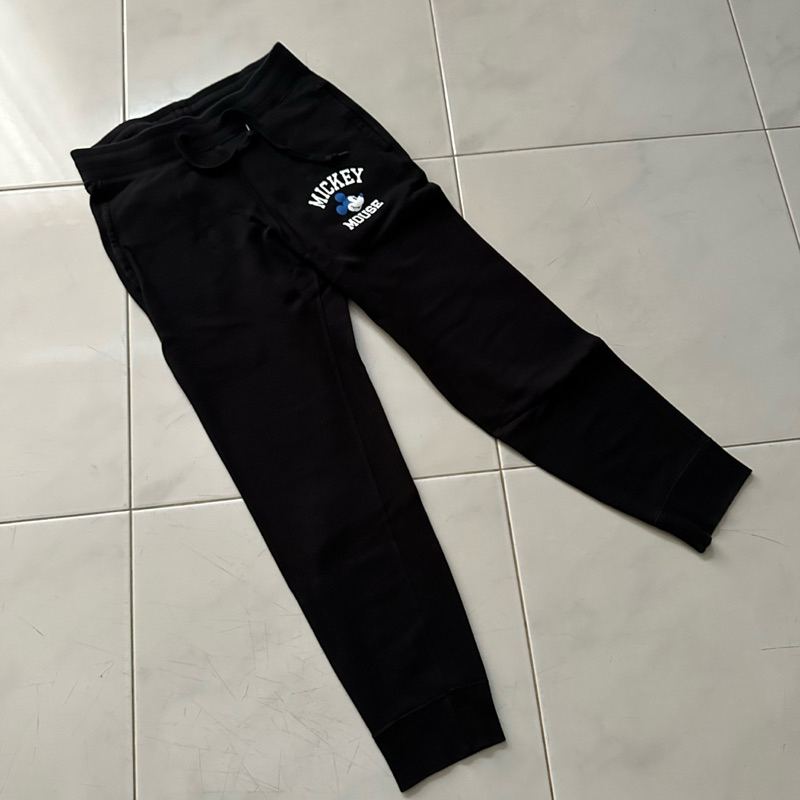 Celana Uniqlo Disney sweatpants hitam mickey - men