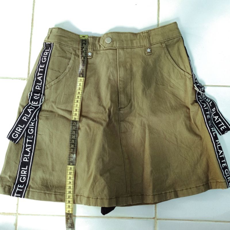 Rok pendek celana warna hijau army size setara XS~S bahan drill