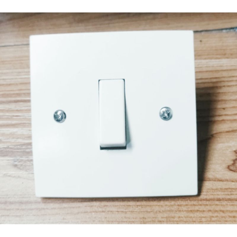 Aviva Saklar Engkel/saklar listrik tanam SNI