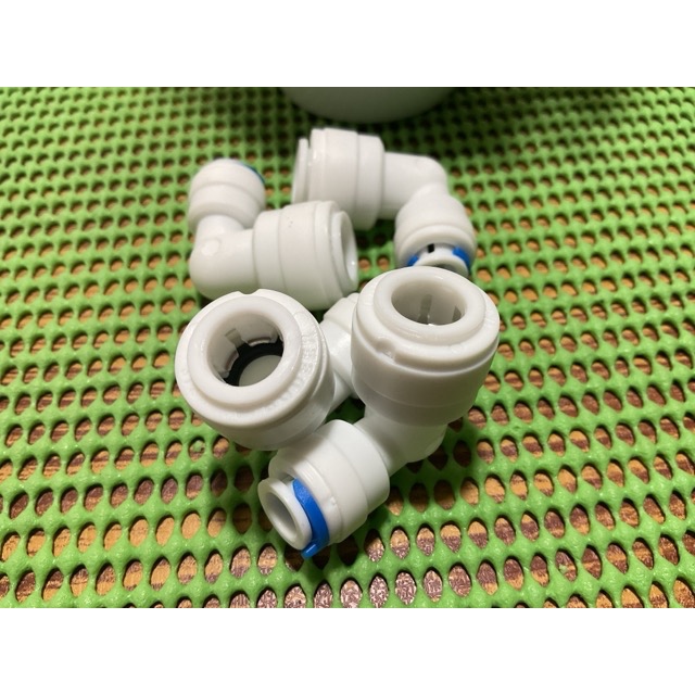Sambungan L Selang Dispenser galon Bawah / lubang 6,1mm ke 9,5mm