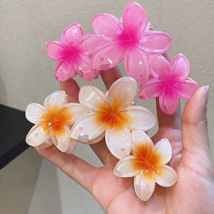 JEPIT RAMBUT ARABELLA COL. PLUMERIA BUNGA KAMBOJA JEPITAN RAMBUT TRIPLET BUNGA BALI KAMBOJA JEPITAN 