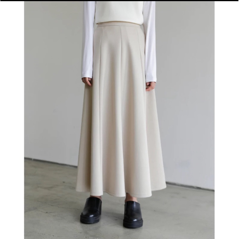 (preloved) Saba Modest - Minimalist Skirt - Biscuit