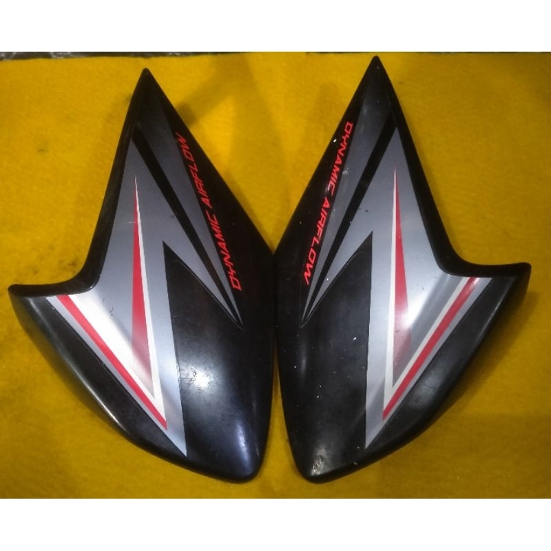 Shroud kuping sayap tangki honda verza original