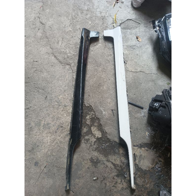 side skirt bodykit samping Toyota Sienta kiri kanan original
