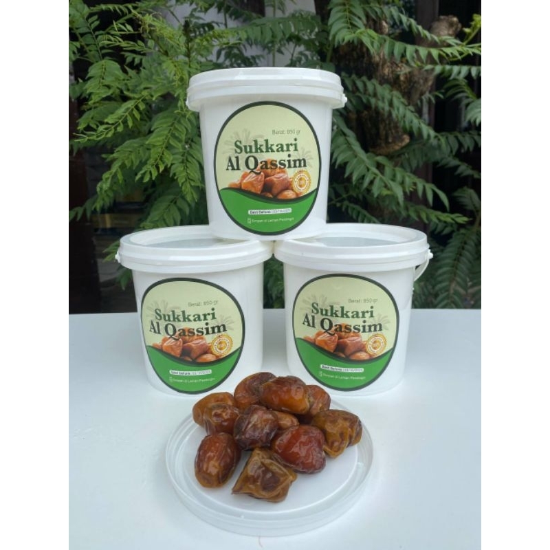 

Kurma Sukkary alqosim Ember 800 gr