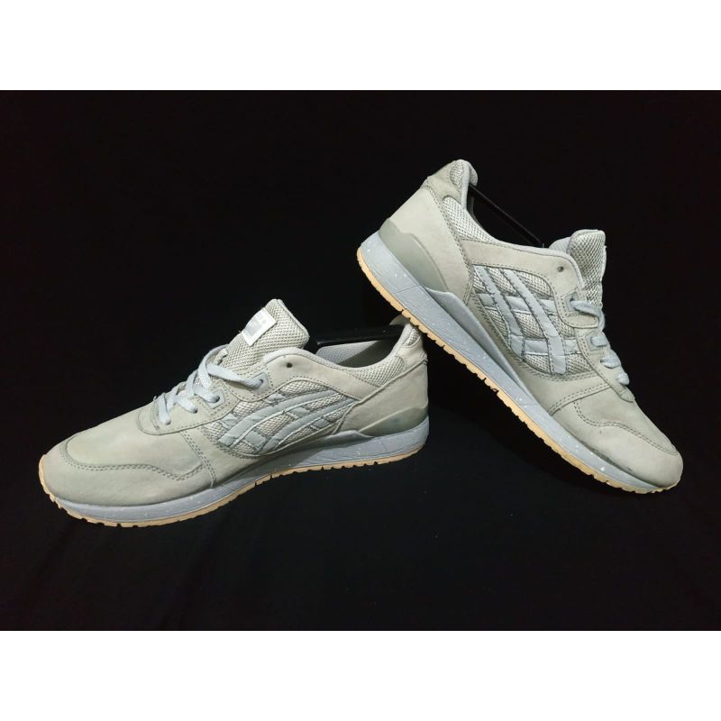 Sepatu Second / Sepatu Bekas Asics Gel Lyte Minus sedikit - Size : 44 - Insole : 28 cm - sneaker / c