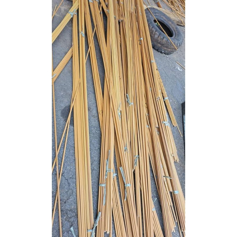 sutet mentahan bahan joran D.10mm P.200cm belum di serut full hitam tanpa titik putih kelurusan 99%