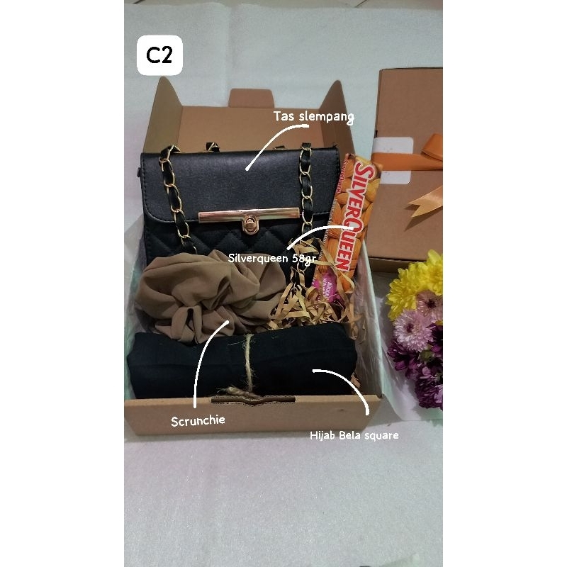 

HAMPERS SILVERQUEN /HAMPERS MURAH/HAMPERS BUATCEWE/KADO CEWE/GIFT HAMPERS SILVE⁷RQUEEN