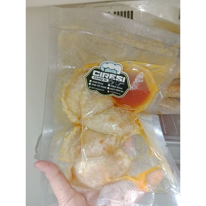 

cireng isi ayam pedas