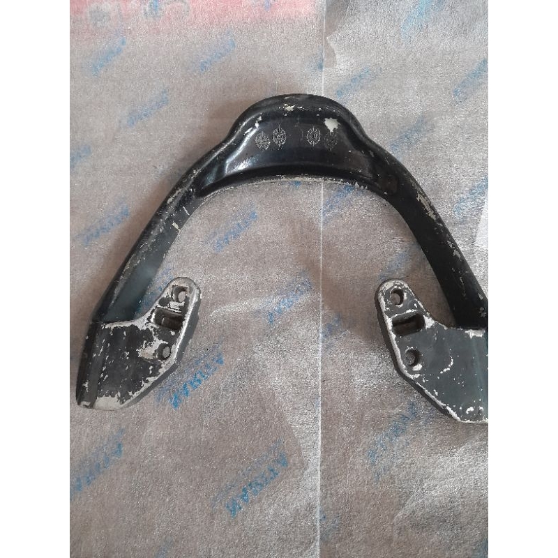 behel/pegangan jok nouvo lele original