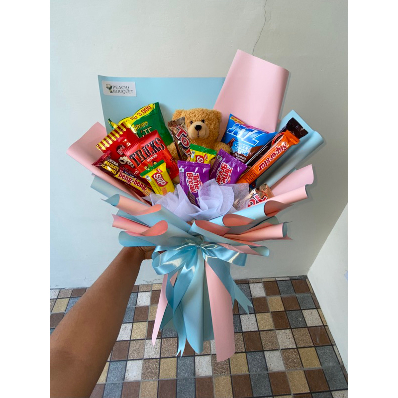 

Buket Snack pakai Boneka Teddy | Snack Bouquet with Teddy