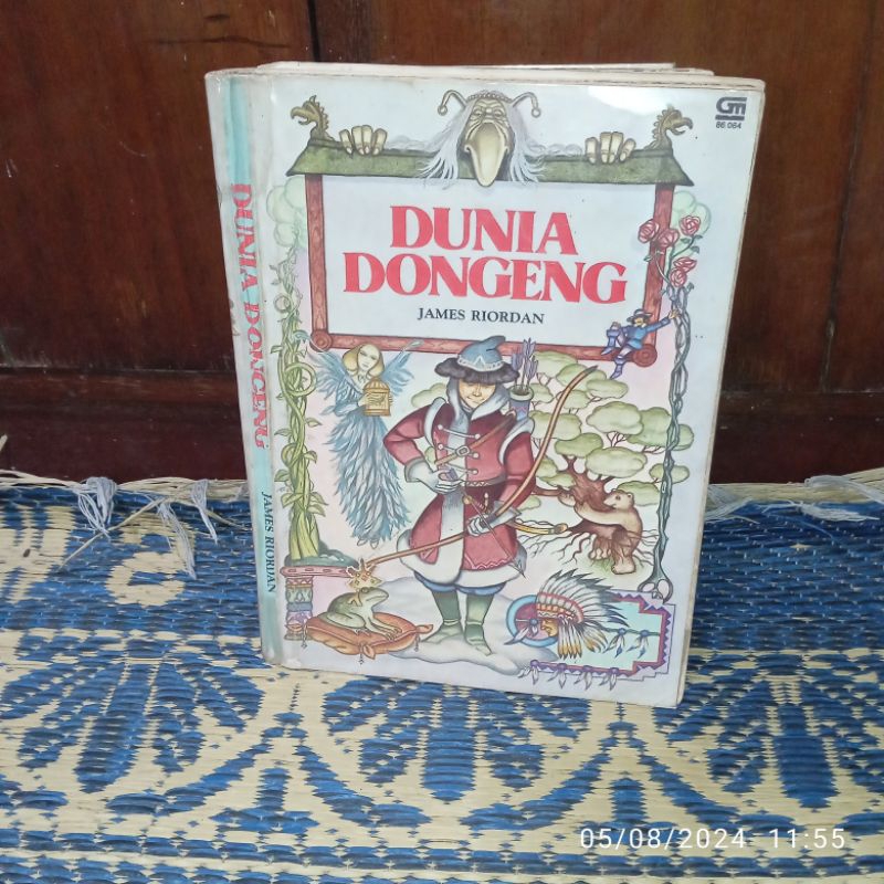 buku dunia dongeng oleh James riordan