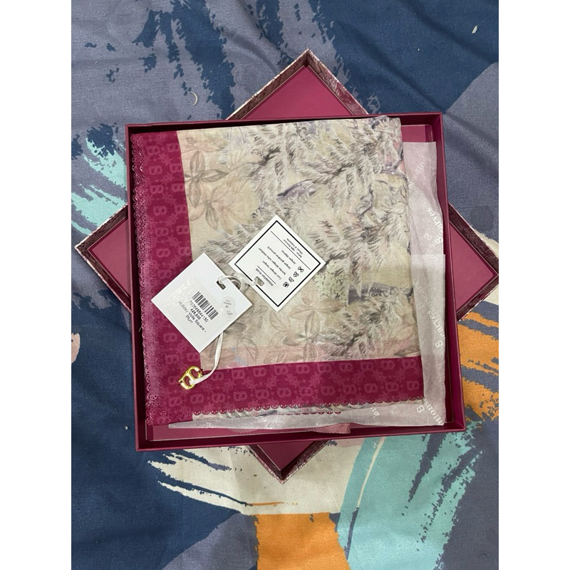 Buttonscarves Holiday Series - Plum