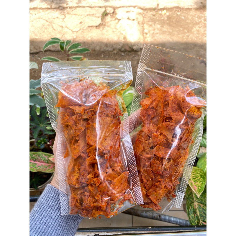 

kripik pedas pouch