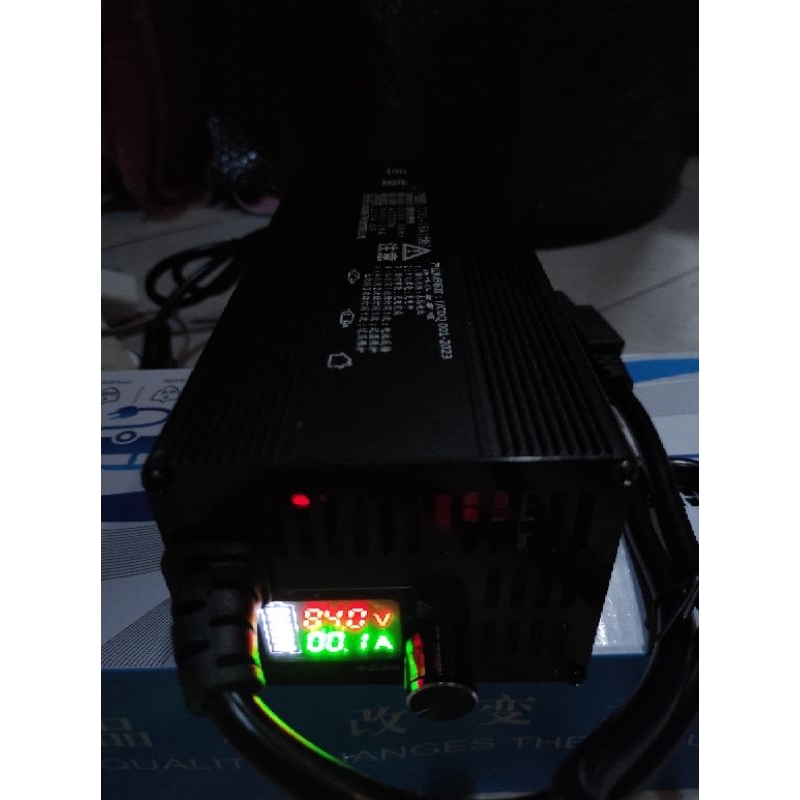 Rumah_Hpkuu Fast Charger Baterai Lifepo4 72V 23S 15A Adjustable Motor Listrik Polytron Gesit Socket