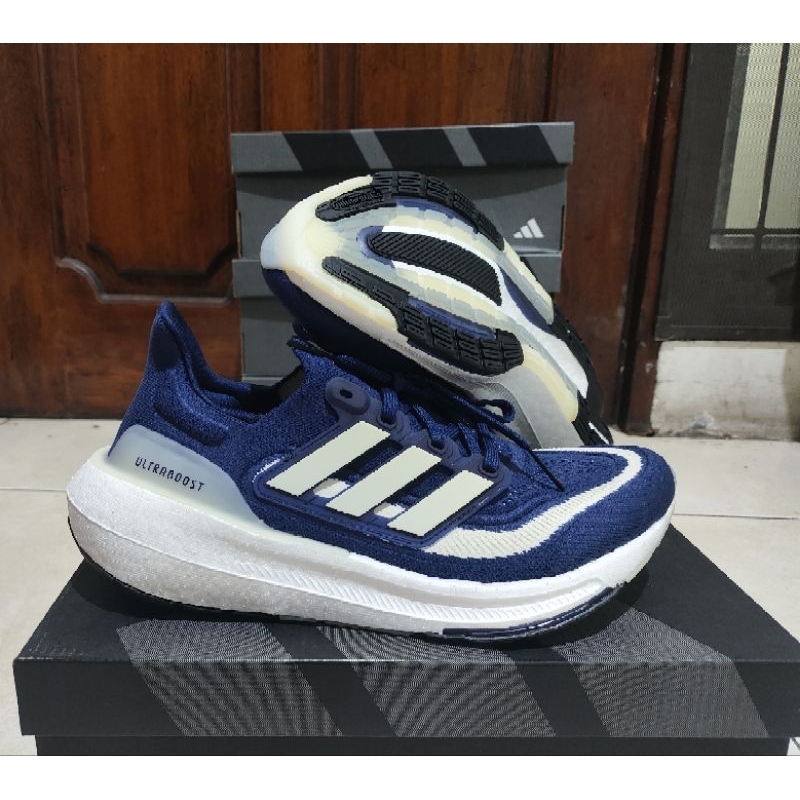 Adidas Ultraboost Light Sepatu Lari