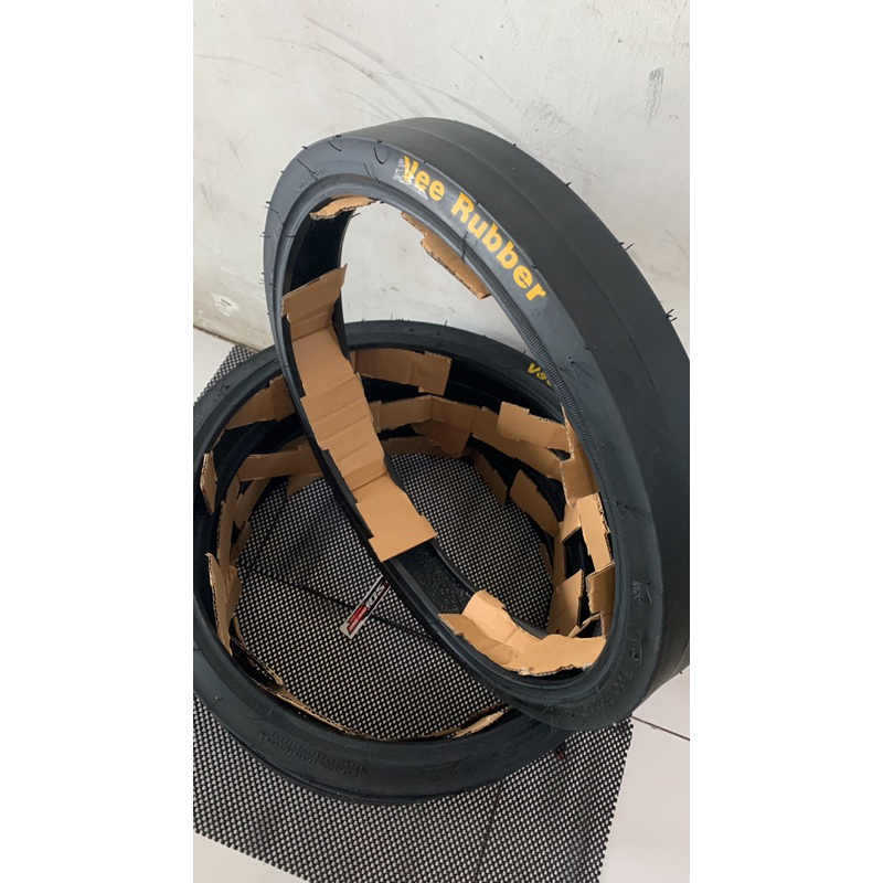 VEE RUBBER SLICK 60/75  60/80 RING 17