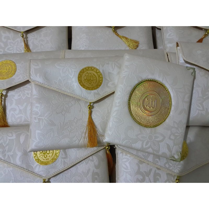 PAKET BUKU YASIN HARDCOVER DAN DOMPET BAHAN OSCAR