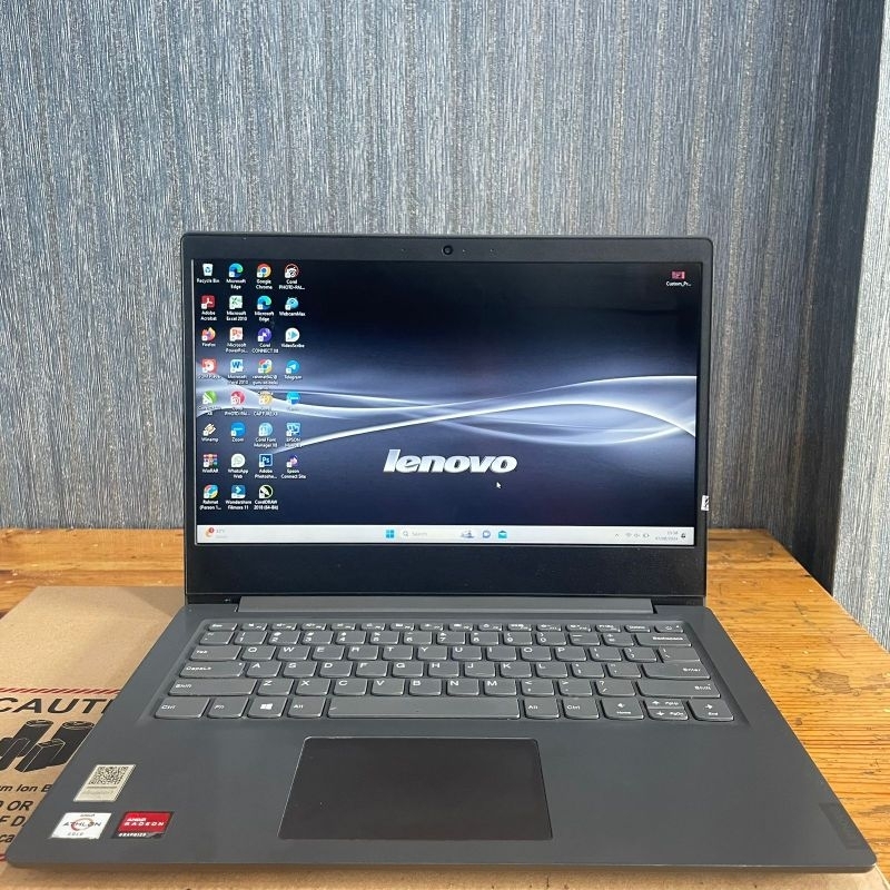 Laptop Lenovo Slim V14, Amd Athlon Gold - 3150U, Vga: - Amd Radeon TM Graphics, Ram 4 Gb / SSD 256Gb
