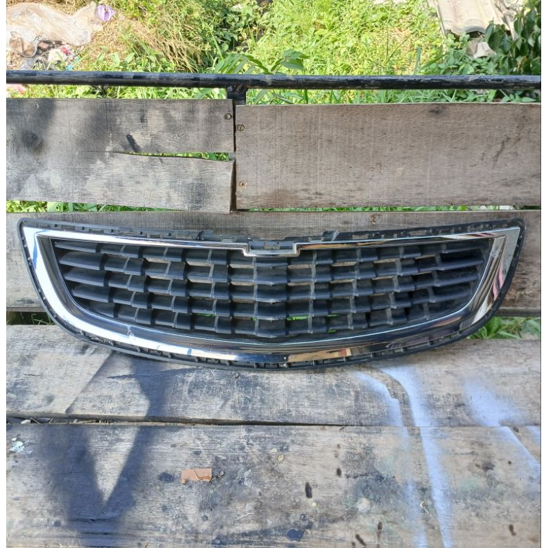 Grill depan bawah Chevrolet Spin Original